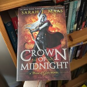 Crown of Midnight - original cover